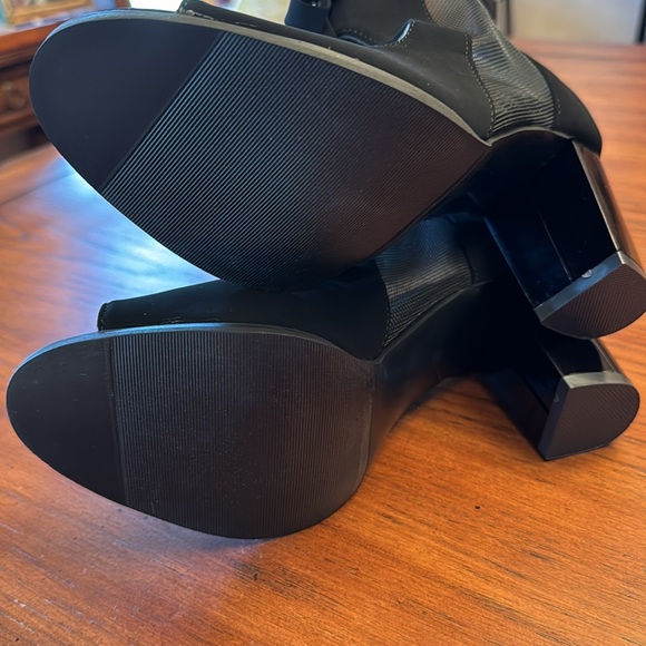 Tinstree size 9. 3 1/4 inch heels NEW zipper backs mesh on sides bow ties black - Picture 6 of 6